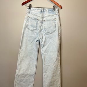Abercrombie and Fitch 90s relaxed straight jean